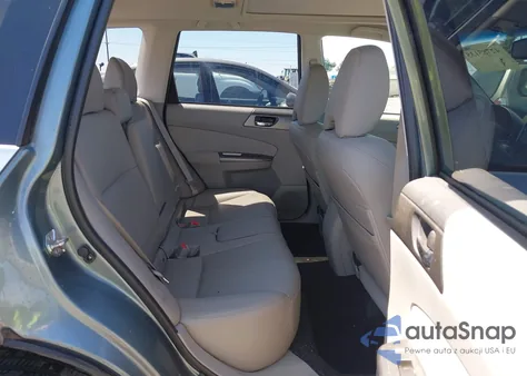 2013 Subaru Forester 2.5X Limited z USA, uszkodzony, nr VIN JF2SHAEC3DH421732